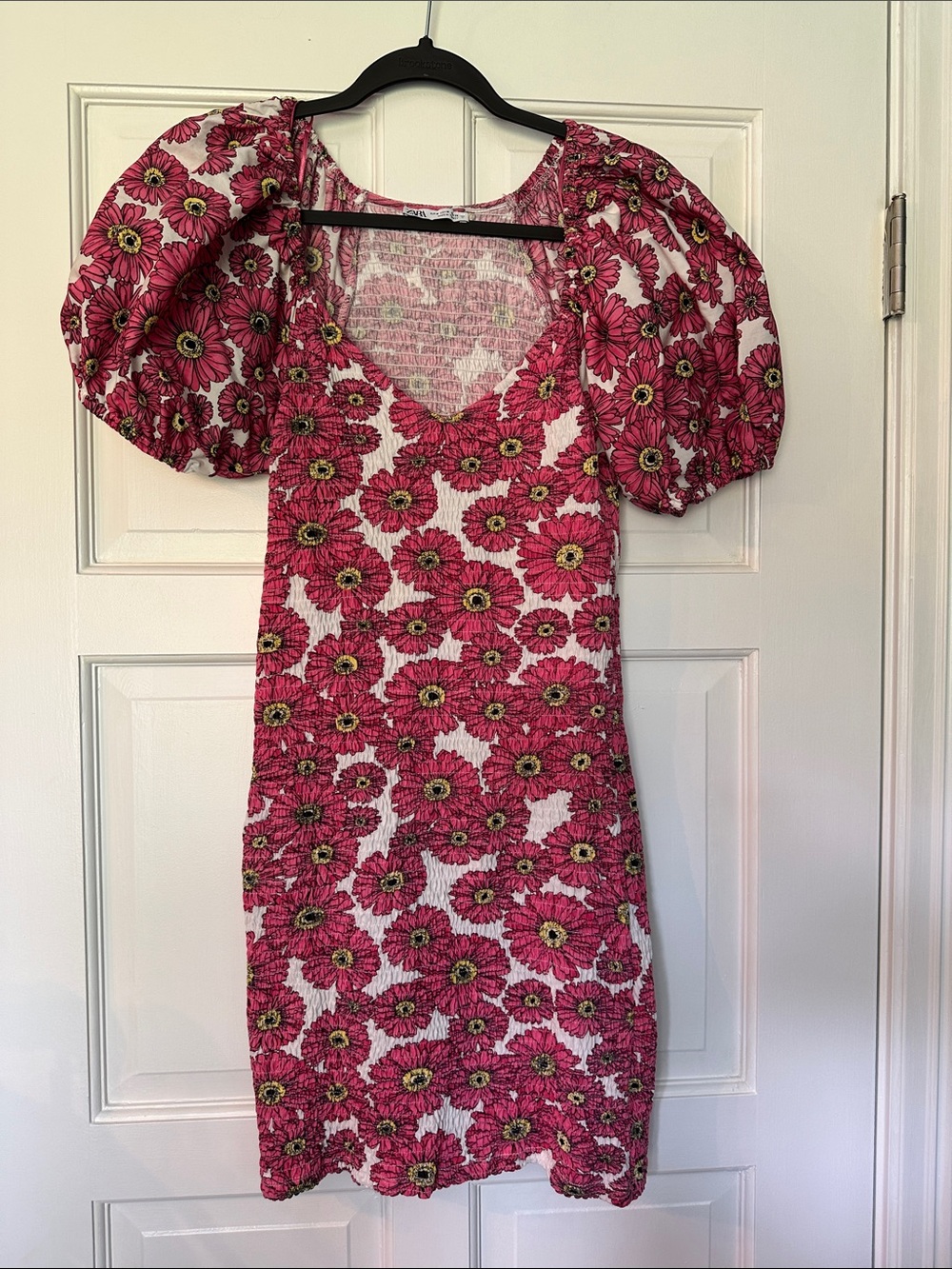 Zara Fitted Ruched Puff Sleeve Pink Floral Dress Size M